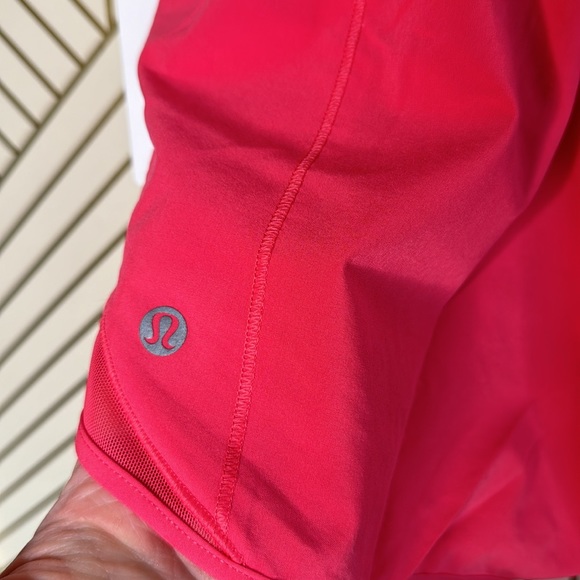 Lululemon Hotty Hot Low-Rise Lined Short 4" (Lip Gloss) - Picture 9 of 10